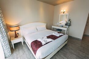 Tasik Villa International Resort