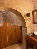 Monte Cappa Cave House