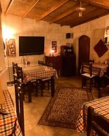 Monte Cappa Cave House