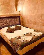 Monte Cappa Cave House