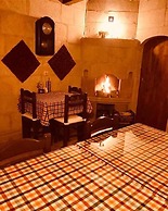 Monte Cappa Cave House