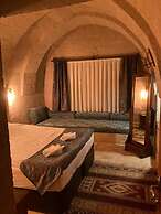 Monte Cappa Cave House