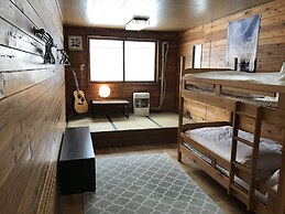 Niseko Backcountry Lodge - Hostel