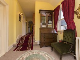 Banoge House