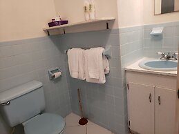 Gentle Breeze Apartments