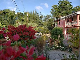 Gentle Breeze Apartments