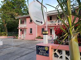 Gentle Breeze Apartments