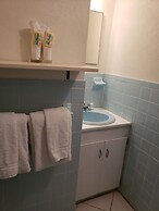 Gentle Breeze Apartments