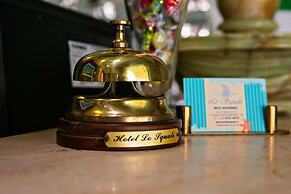 Hotel Lo Squalo