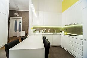 Matei Corvin Apartments