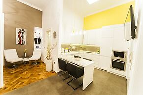 Matei Corvin Apartments