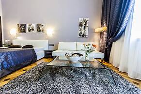 Matei Corvin Apartments