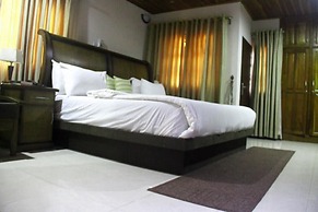 Ponderosa Travel Lodge