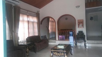 Ponderosa Travel Lodge