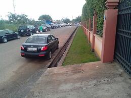 Ponderosa Travel Lodge