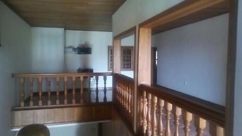 Ponderosa Travel Lodge