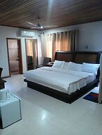 Ponderosa Travel Lodge