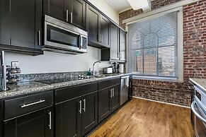 Cozy Condos near French Quarter