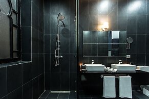 The Bird Exclusive Guest House & Spa