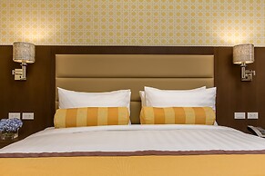 Maayo Hotel