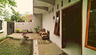 Adikarta Guesthouse Janti