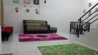 Noor Homestay