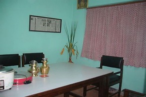 Sanu House Hostel & Homestay