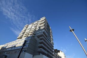 Isabella Penthouse 15th Floor, Seafront