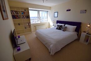 Isabella Penthouse 15th Floor, Seafront