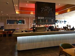 Isabella Penthouse 15th Floor, Seafront