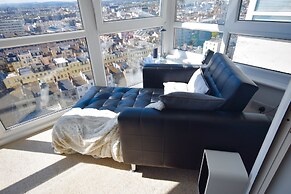 Isabella Penthouse 15th Floor, Seafront