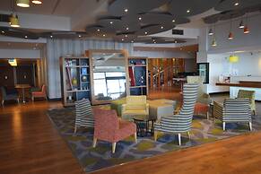 Isabella Penthouse 15th Floor, Seafront