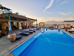 Thebes Hotel Luxor