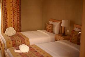Embrace Hotel