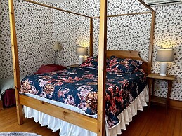 The Wayside Inn