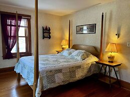 The Wayside Inn