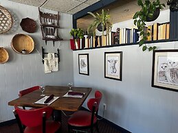 The Wayside Inn