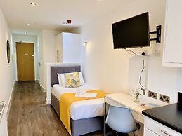 Fox House, Studio Apartments