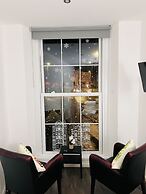Fox House, Studio Apartments