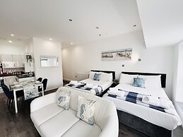Fox House, Studio Apartments
