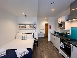 Fox House, Studio Apartments