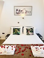 Fox House, Studio Apartments