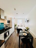 Fox House, Studio Apartments
