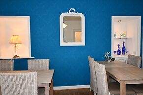 No 98 Boutique Hotel