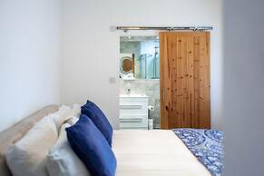 No 98 Boutique Hotel