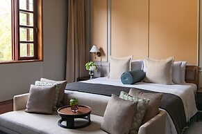 Capella Shanghai, Jian Ye Li