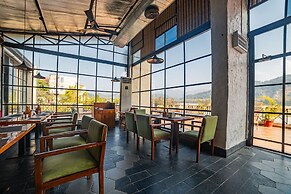 Manu Maharani Resorts