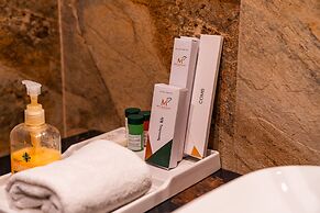 Manu Maharani Resorts