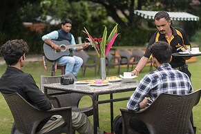 Manu Maharani Resorts