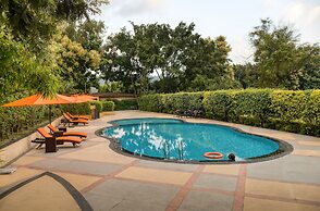 Manu Maharani Resorts